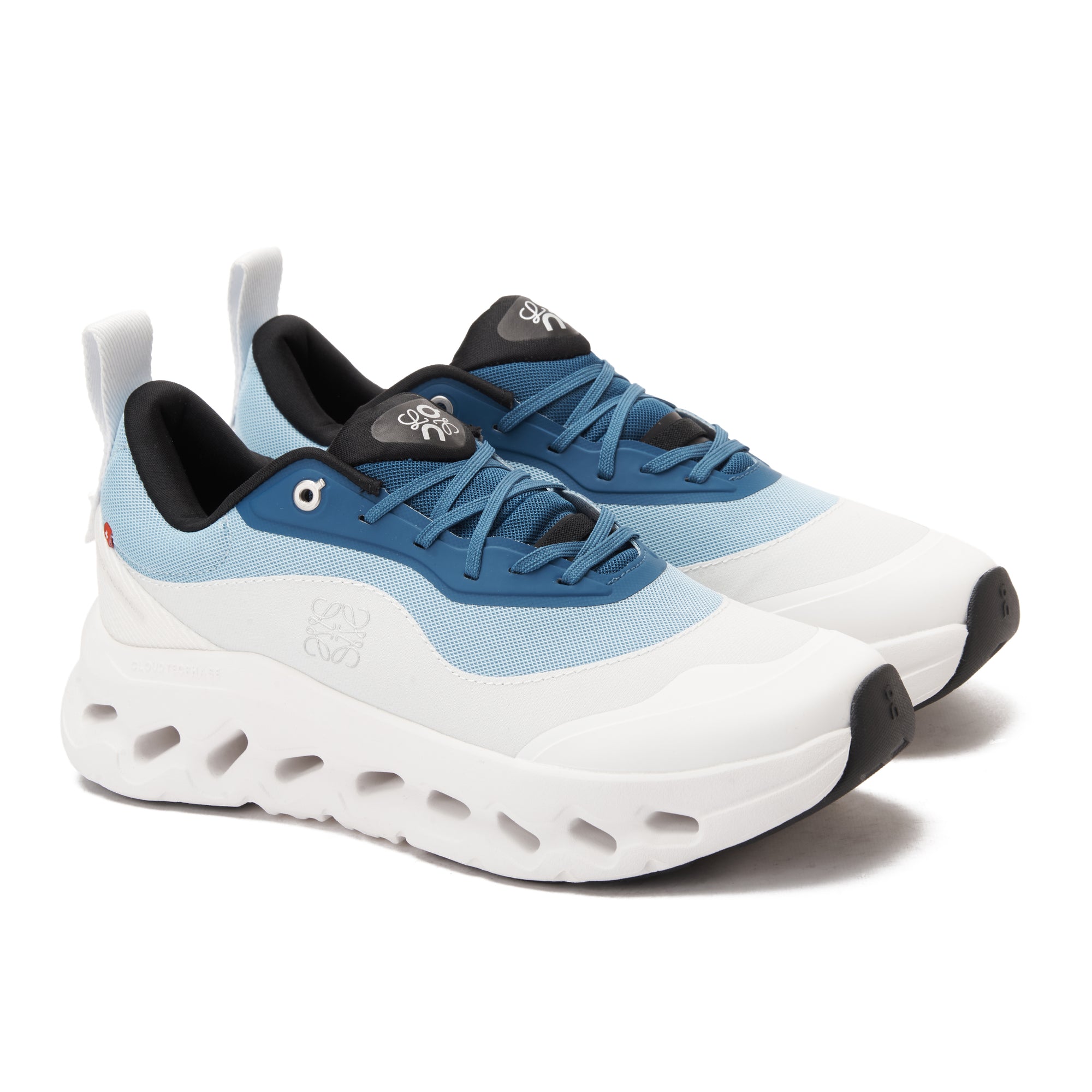 White&Blue DQ Cloudtilt Running Sneakers