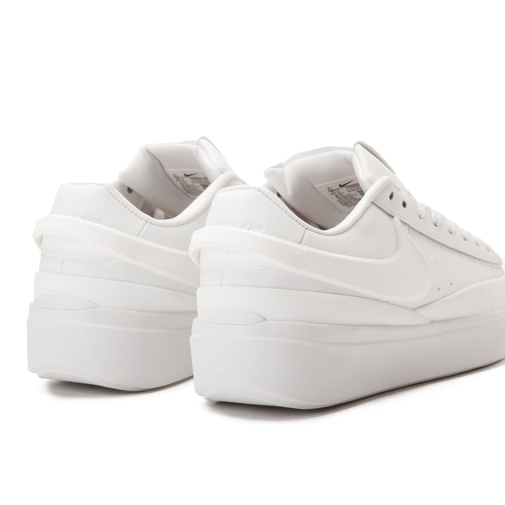 White Nike Blazer Phantom Low Sneakers